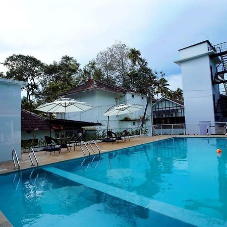 Bamboo Lagoon Backwater Front Resort Alappuzha Exterior foto