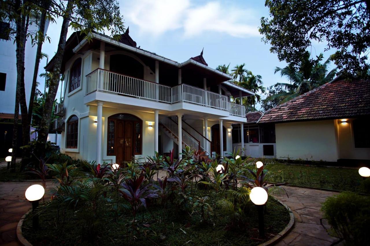 Bamboo Lagoon Backwater Front Resort Alappuzha Exterior foto