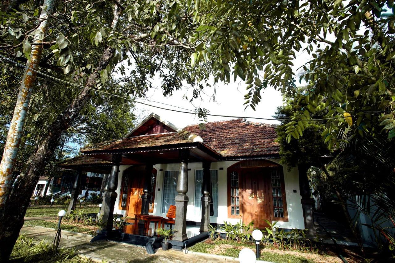 Bamboo Lagoon Backwater Front Resort Alappuzha Exterior foto