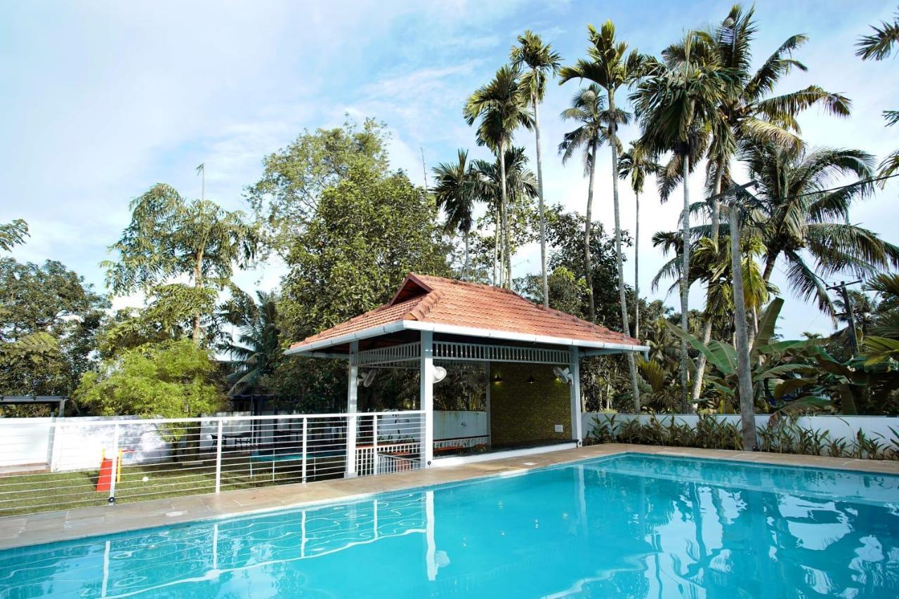 Bamboo Lagoon Backwater Front Resort Alappuzha Exterior foto